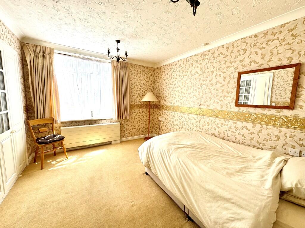 8 Alston Court be...