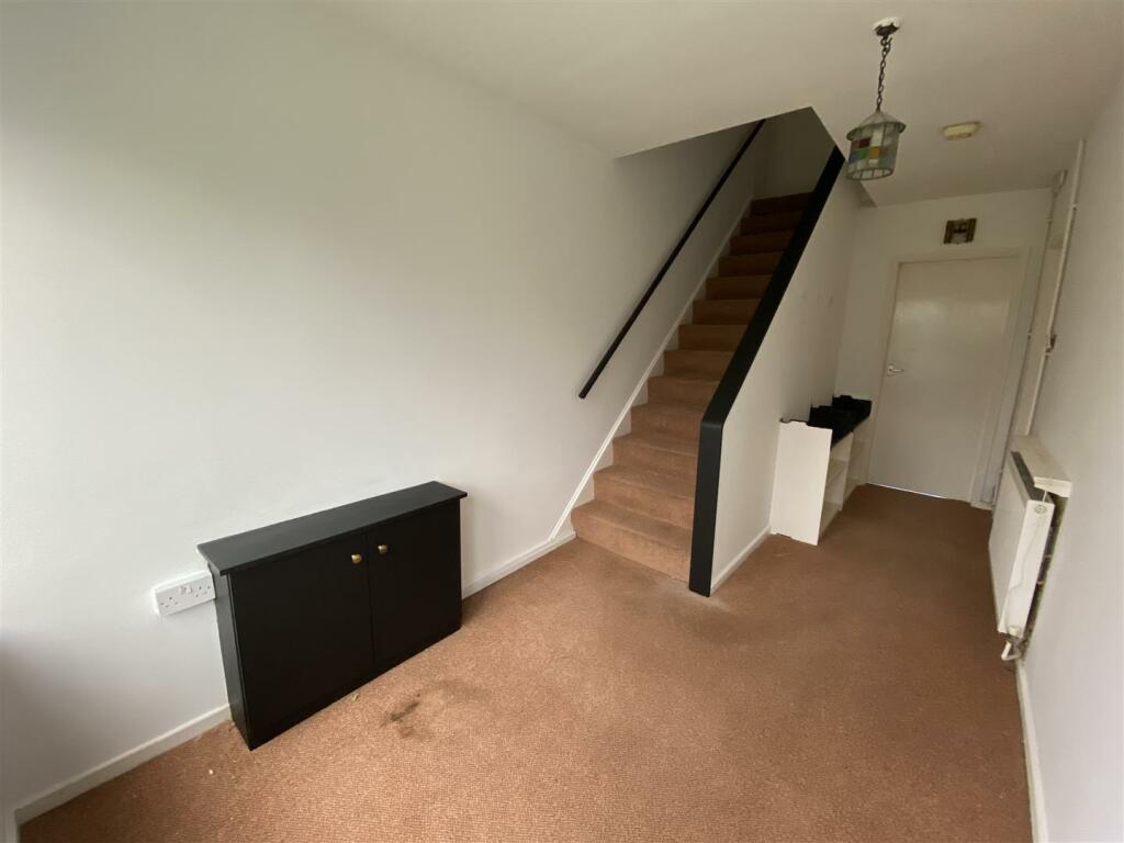 new hallway.JPG
