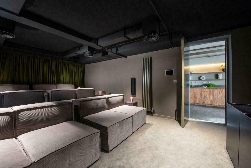 Resident Cinema 