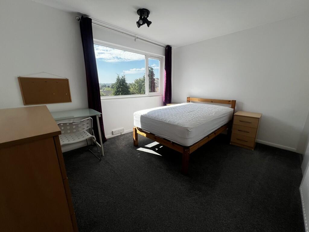 f61f38e8-Bedroom ...