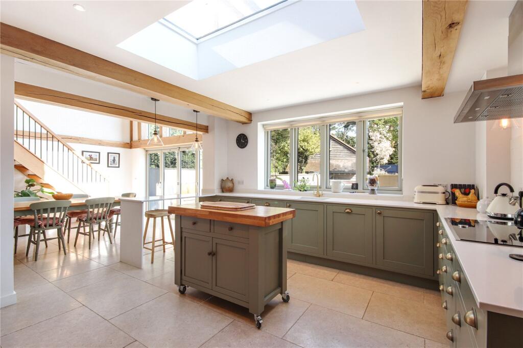 Kitchen/Breakfast Rm