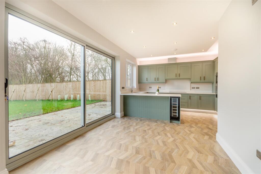 8673458-interior15.jpg