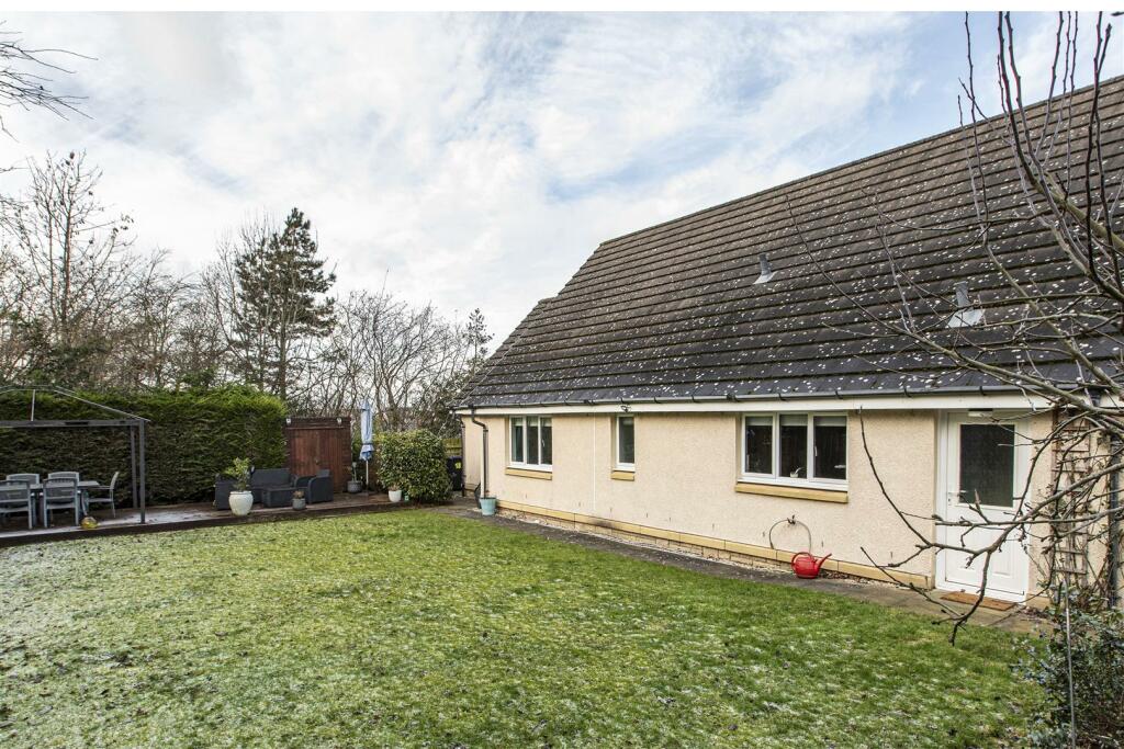 18 Cleuch Avenue North Middleton 44b.jpg