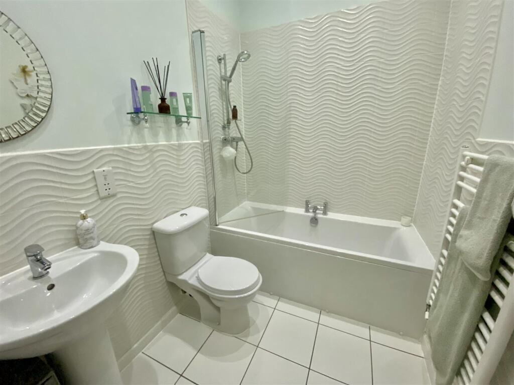 Bramleys Estate Agents - Marmaville Court - Mirfie