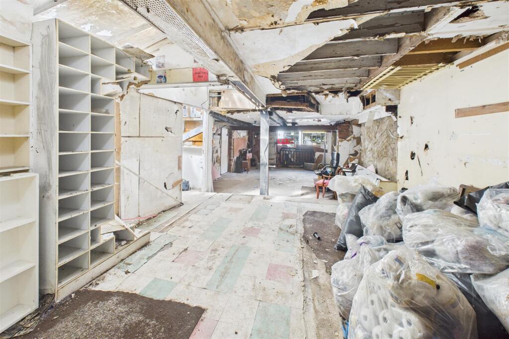 150, East Reach Taunton, Somerset, TA1 3HT | Holli