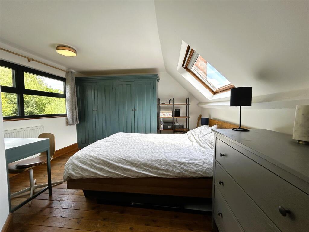 bed1.JPG