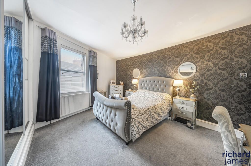 3387d370-0b68-4f1...