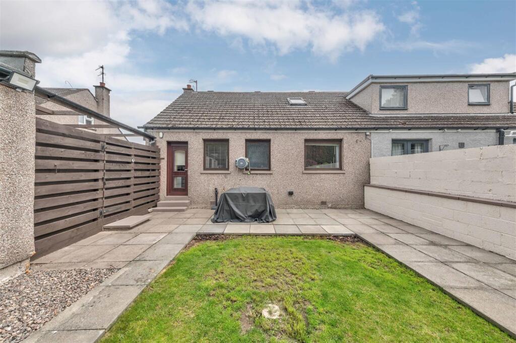 58 Burn Street Dundee-15.JPG