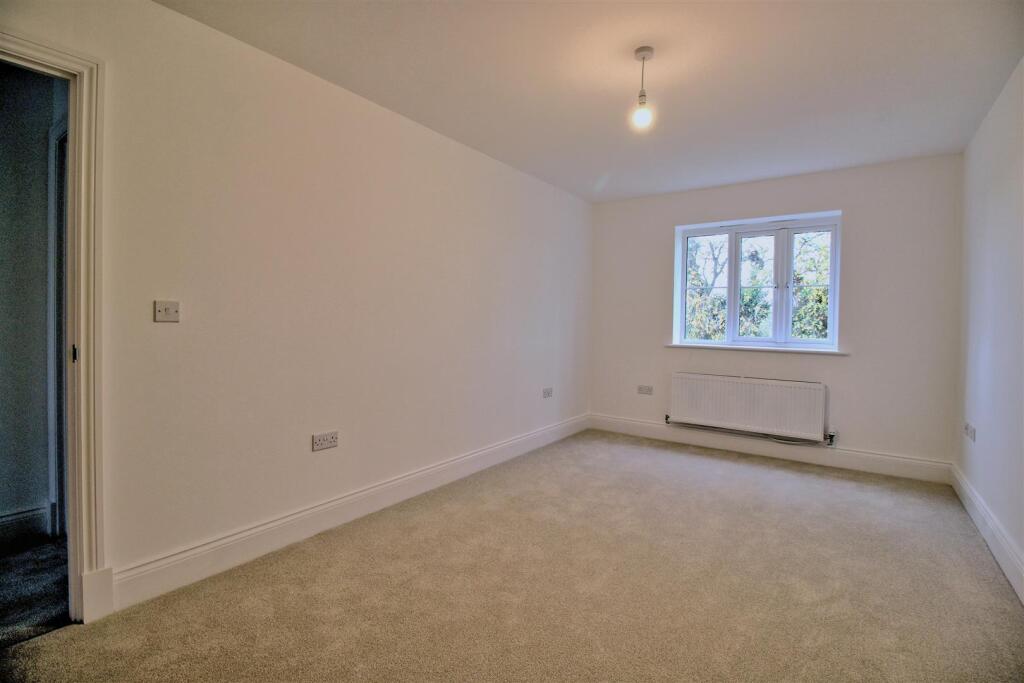 Bedroom 2.jpg