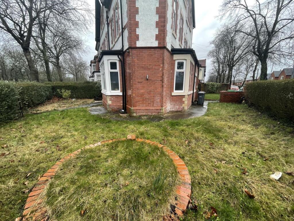 65bfr.Garden front.jpg