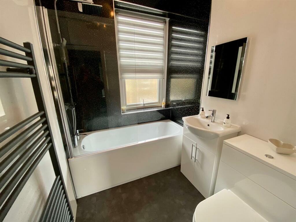 johnson street 61 bathroom.jpg
