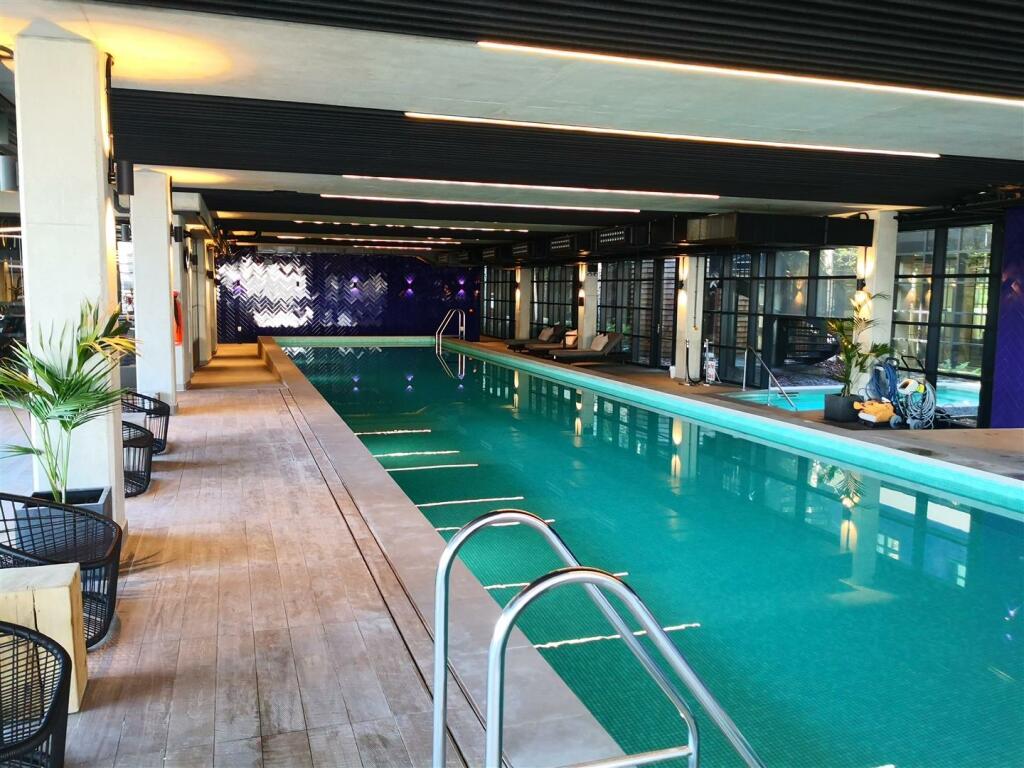 Pool4.jpg