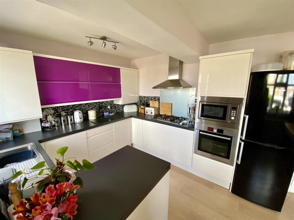 Bramleys Estate Agents - Lady Heton Drive - Mirfie