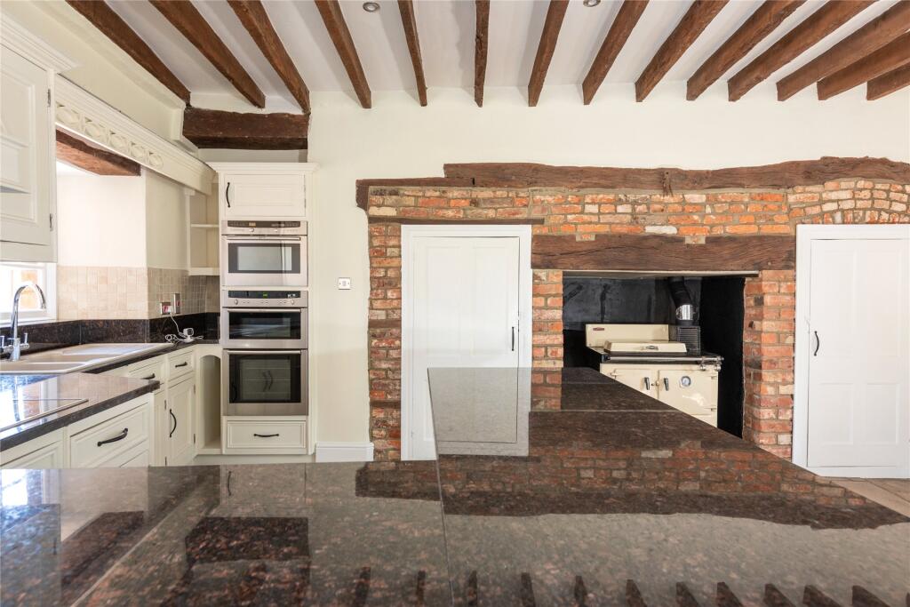 Kitchen/Breakfast Rm