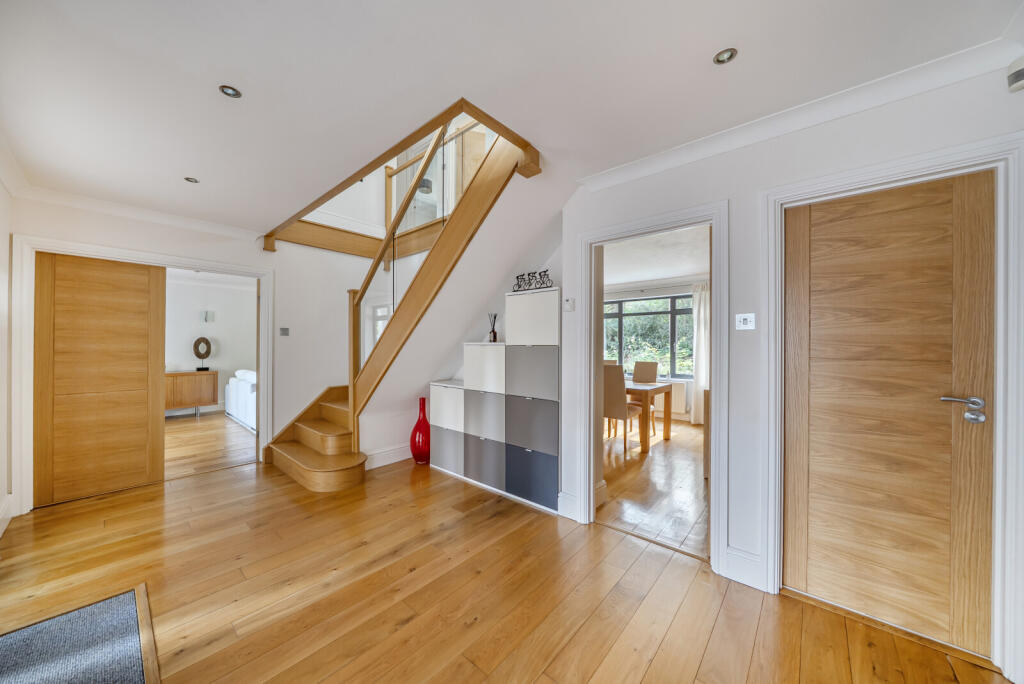 1348601-36-68bf25...