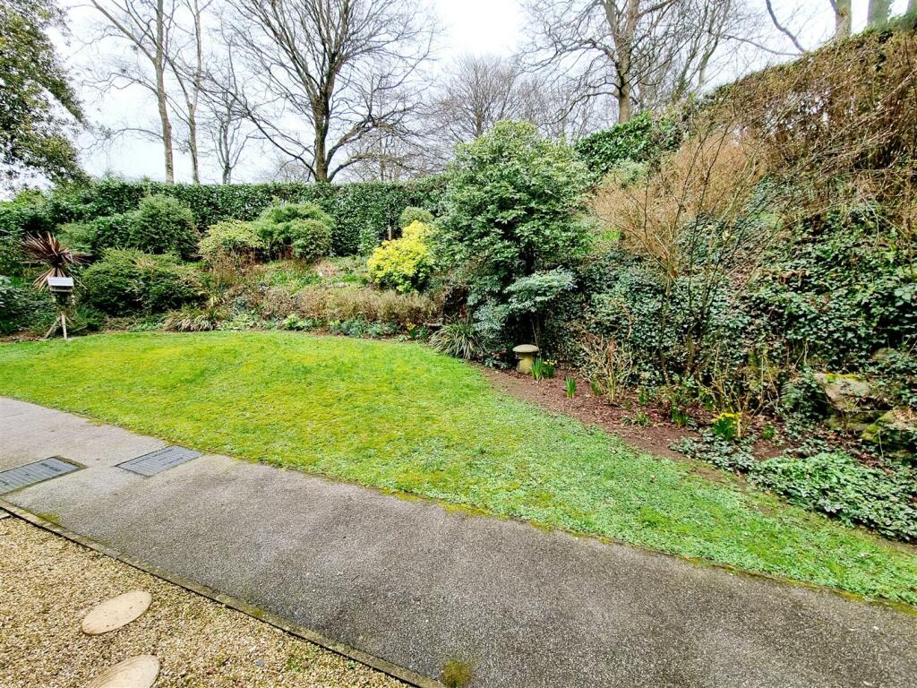 Communal Garden.jpg