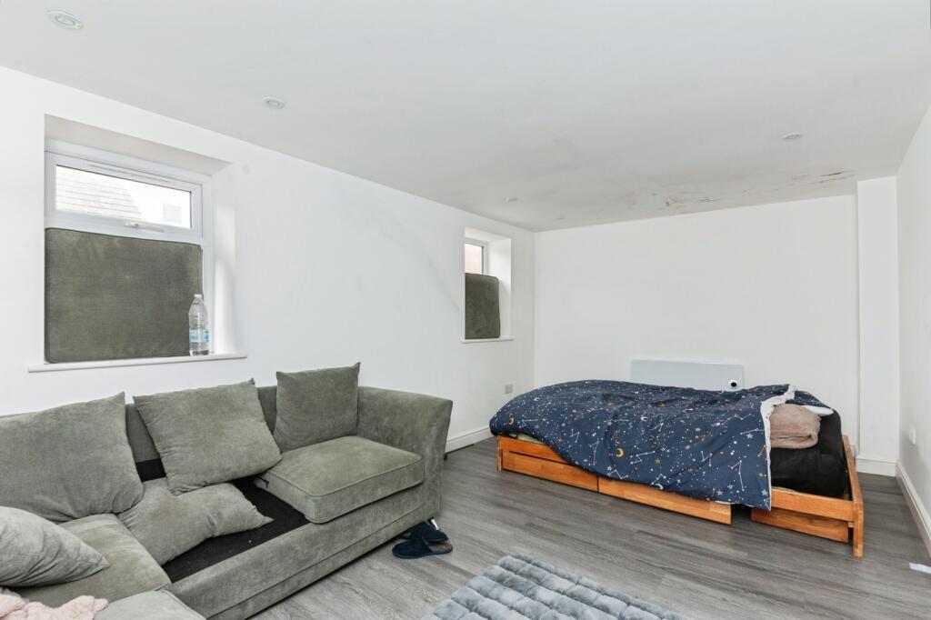 Flat 2 Living Area