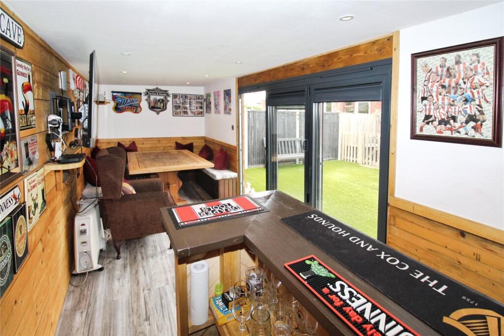 Bar/Man Cave