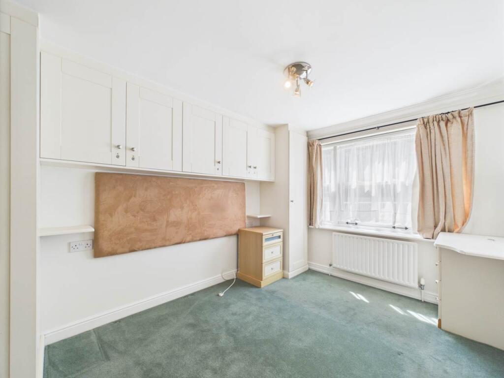 3 east cliff manor m