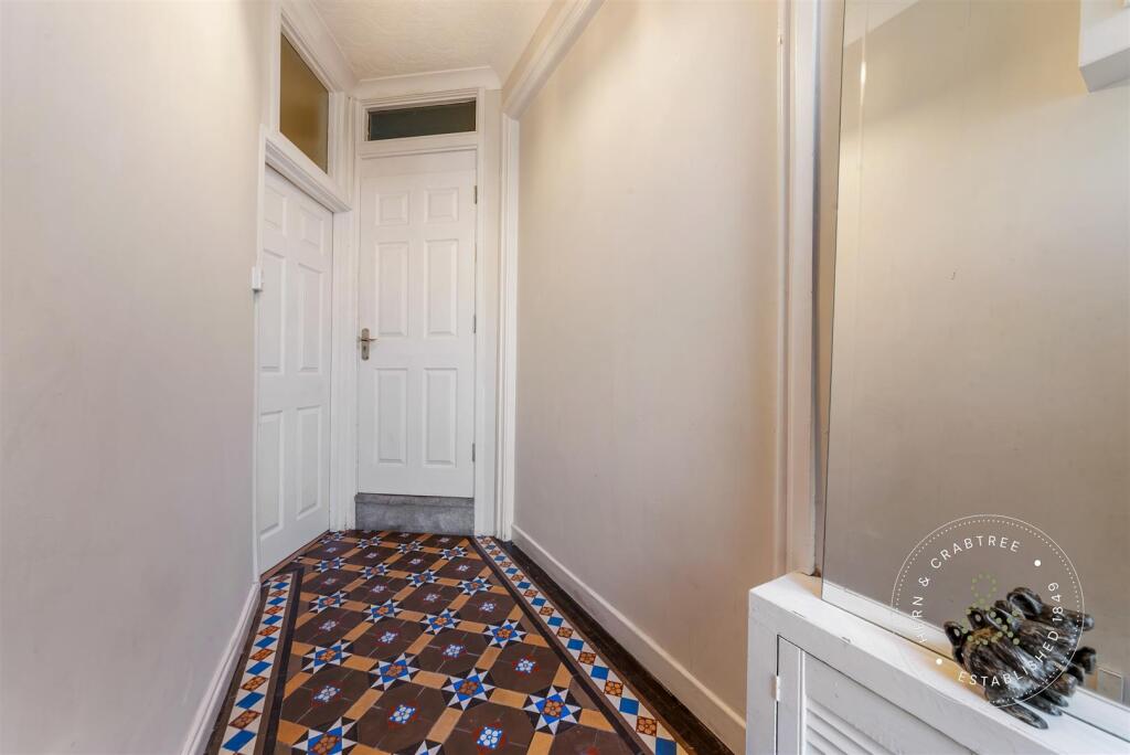 Dogo-Street-Ground-Floor-Flat-02.jpg