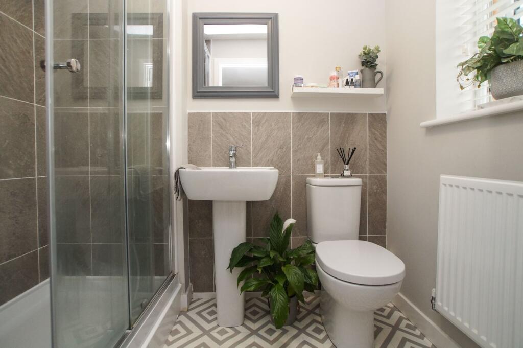 En-suite to Bedroom 1 