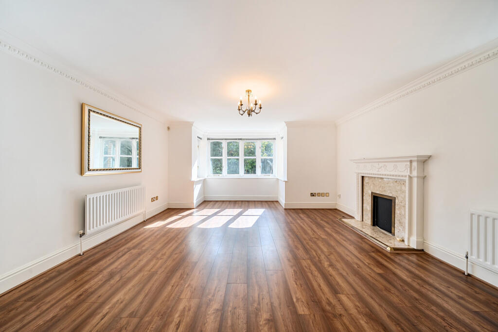 1350815-7-68bfffd...