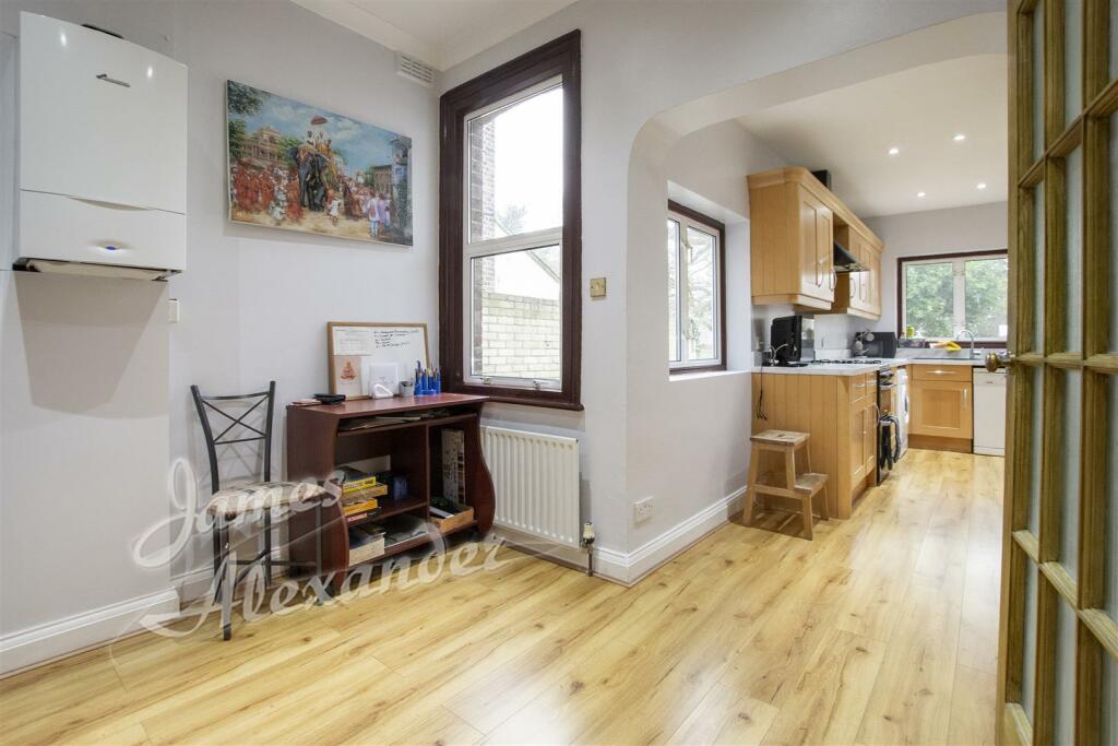 Kitchen diner alternative aspect