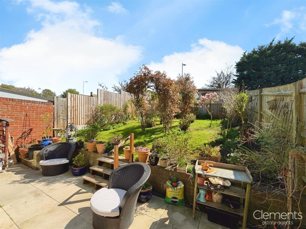 687f80b1-Garden 201.jpg