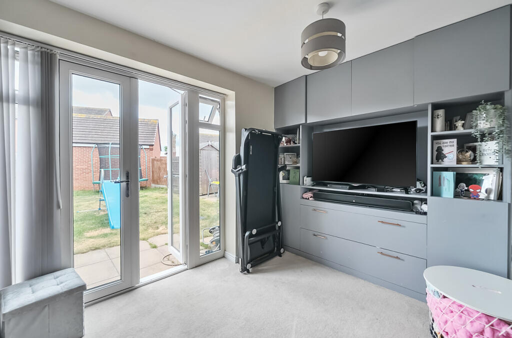 1312065-9-685bea2...