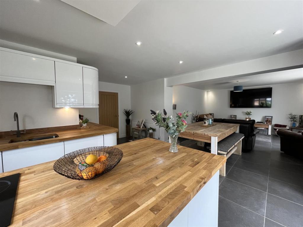 Open Plan Kitchen, Living &amp; Dining Room