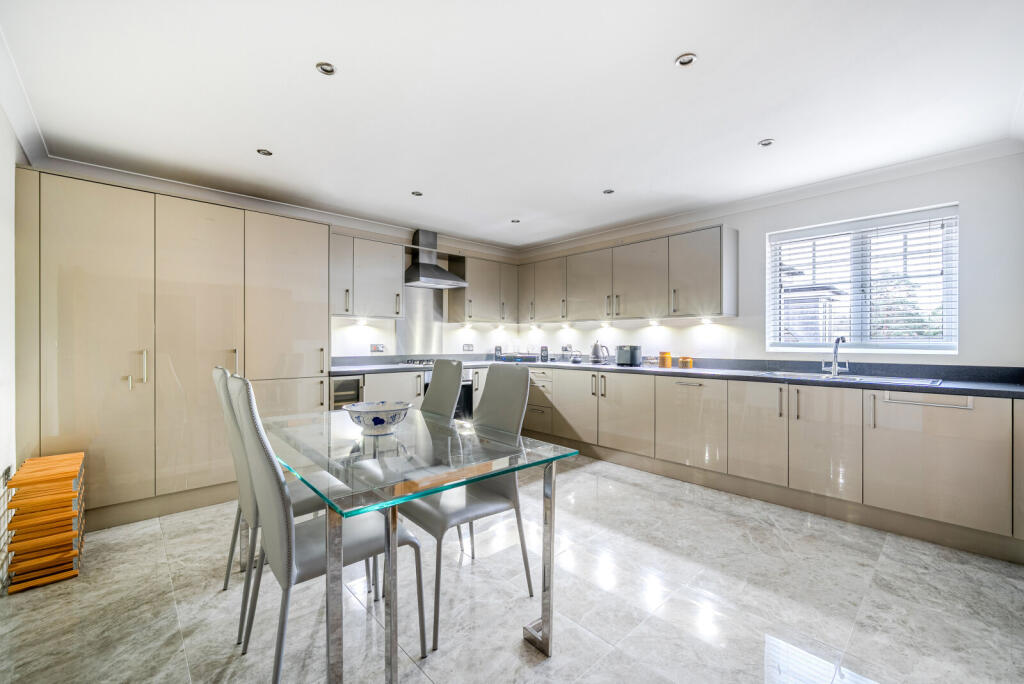 1389345-21-694019...