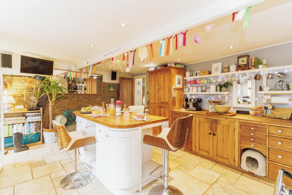 Kitchen/Breakfast