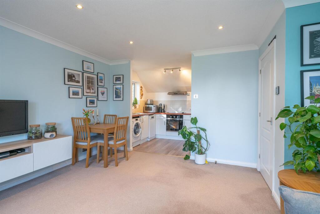 38-Brooklands-Court-9237.jpg