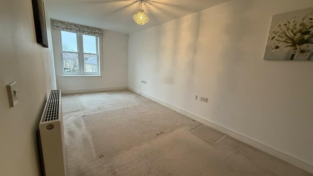Master Bedroom Vi...