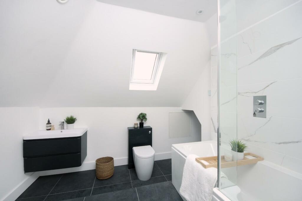 GV- TFF - 34 Woodfield Rd (17).jpg