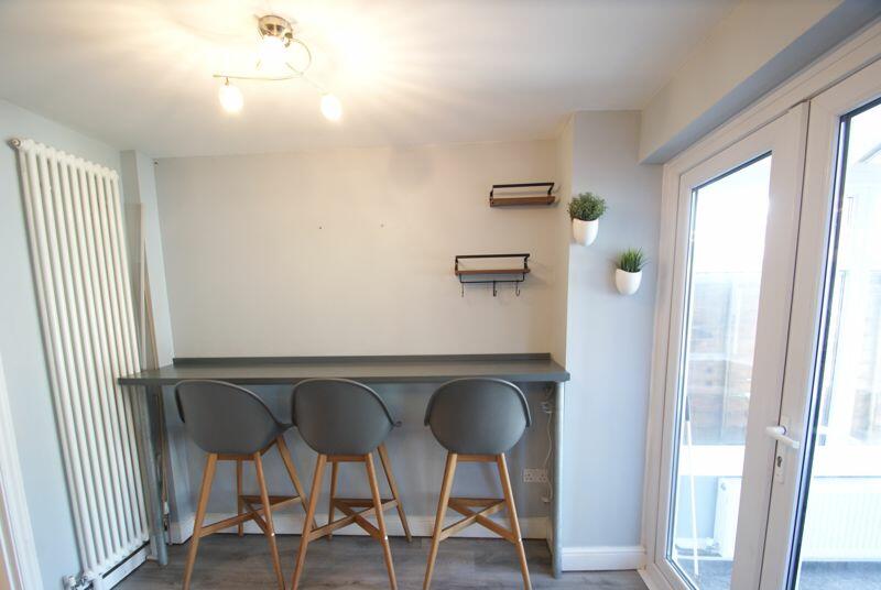 Breakfast bar