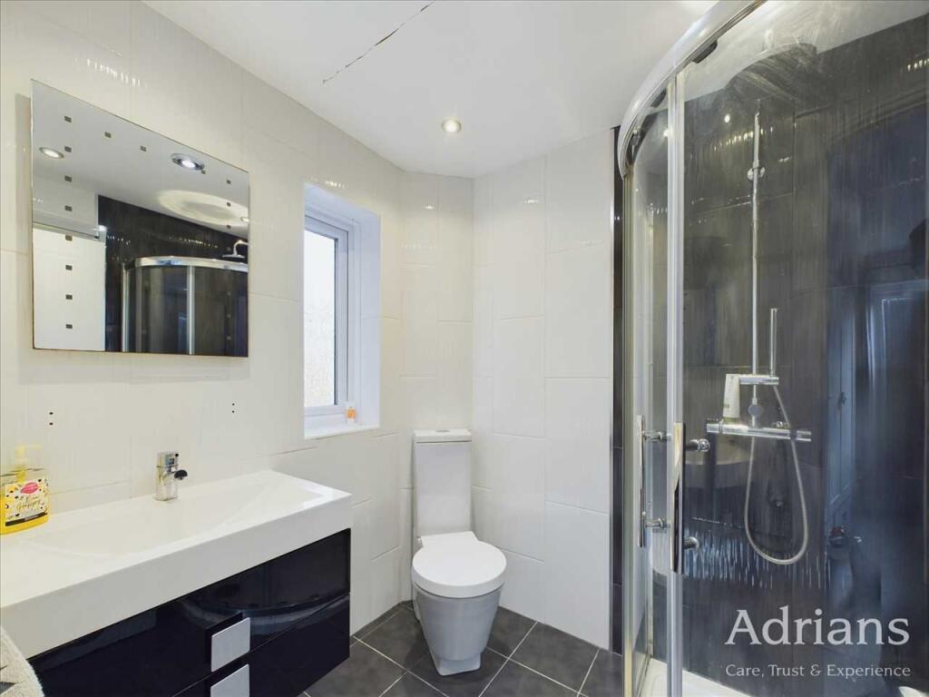 EN SUITE
