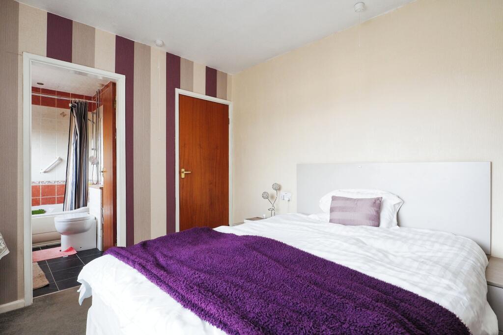 Bedroom &amp; En-Suite