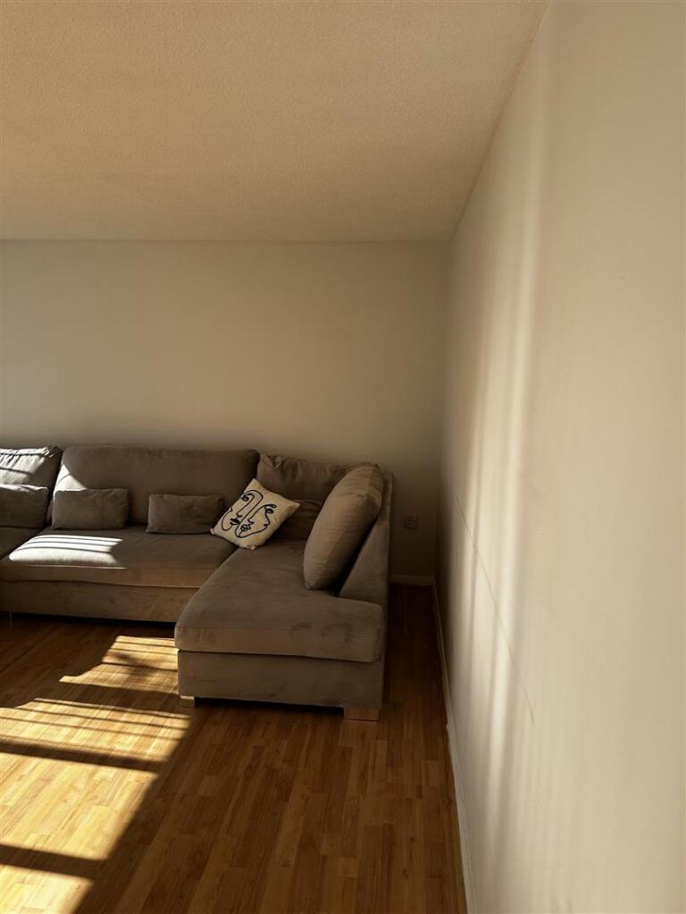 22 Stuart Court 3.jpg