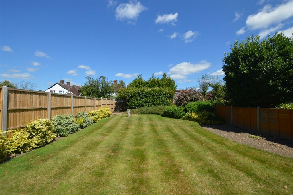 230 Lyndhurst Avenue gdn sunny.JPG