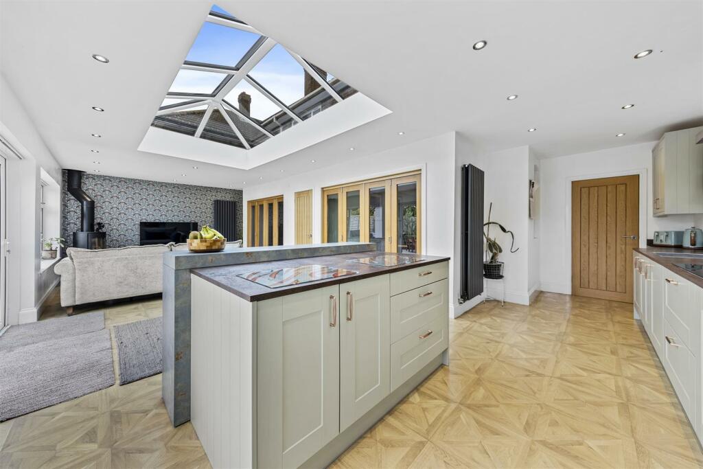 Kitchen/Breakfast/Family Room