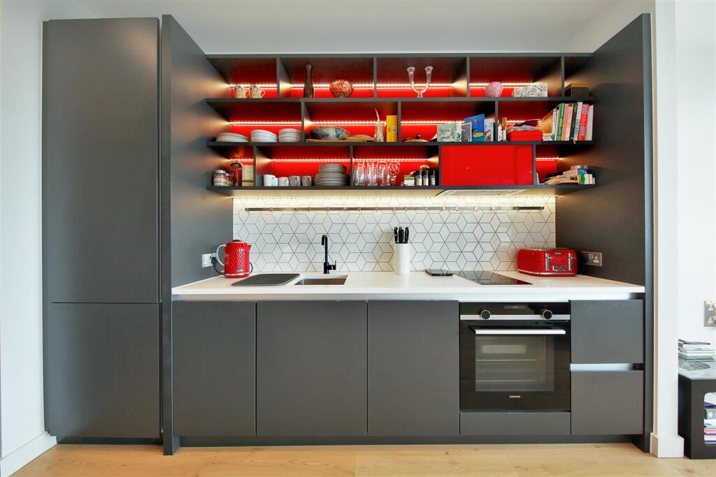 Flat 1906, Defoe House - WJfLq4ka8Qnsu22sJZI1.jpg