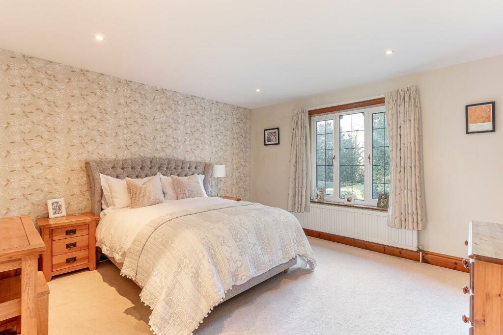 Master Bedroom - B.jpg