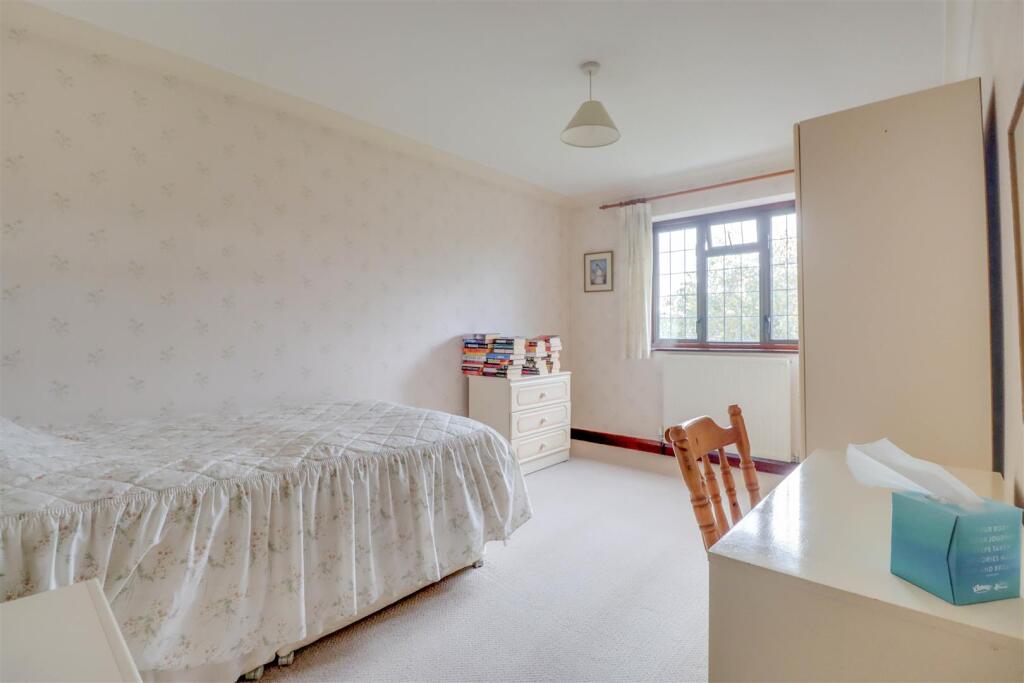 35 RIVERSIDE WALK WICKFORD-11.jpg