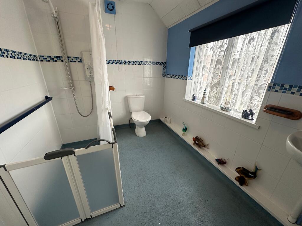 Showe Room (First Floor)