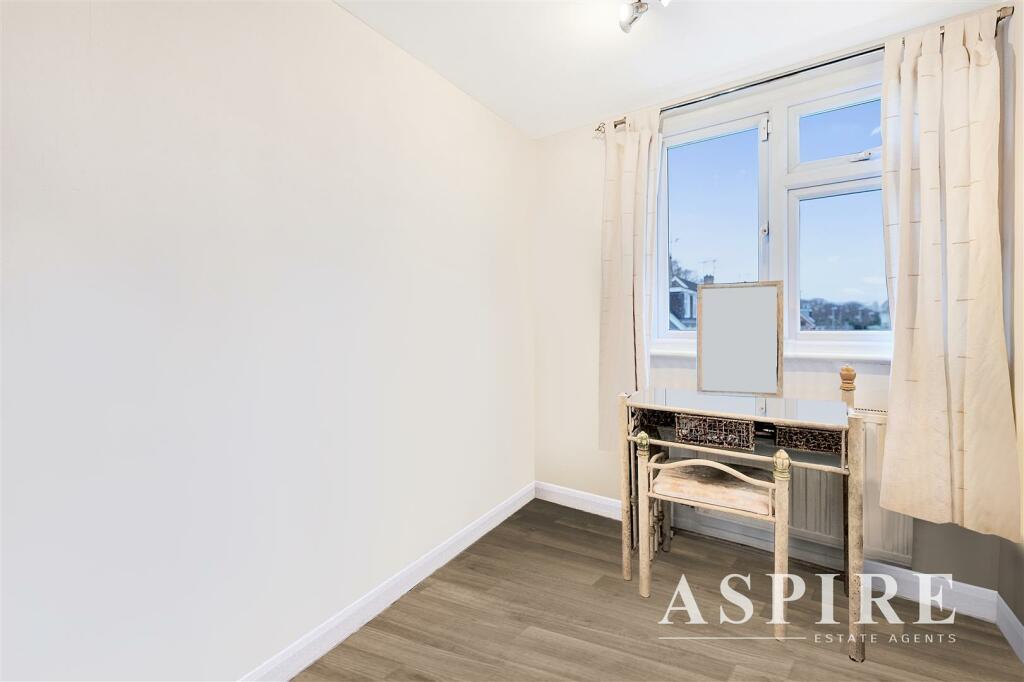 ASPIRE ESTATE AGENTS BENFLEET17.jpg