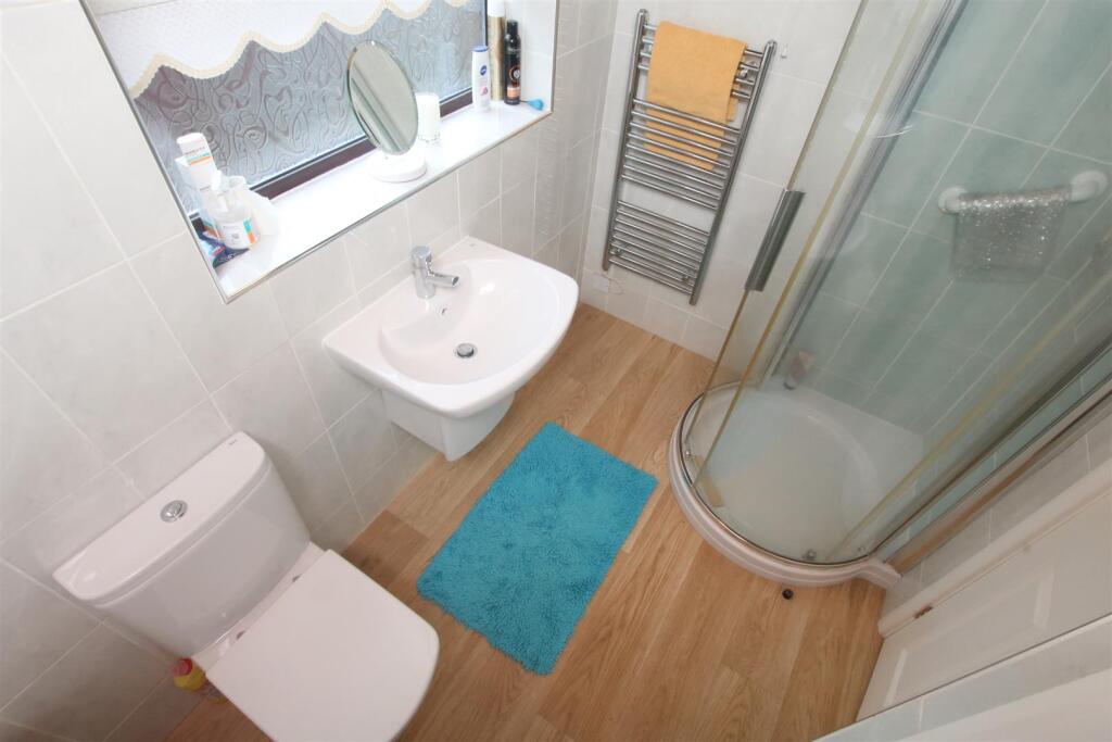 HOUSE BATHROOM