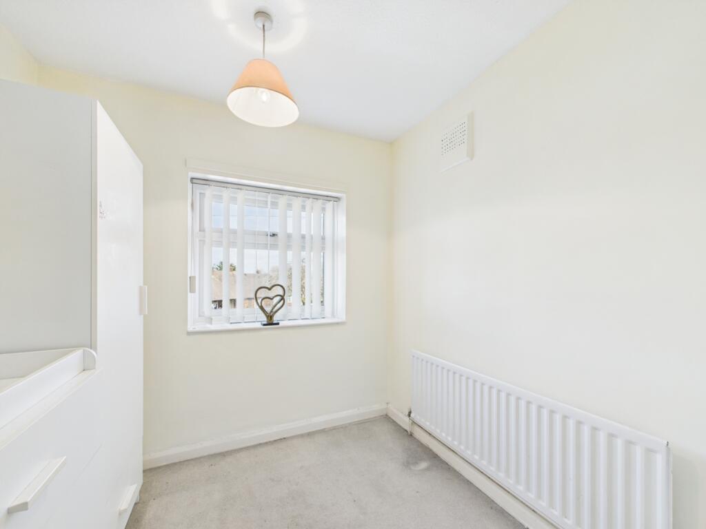 CAM02386G0-PR0121-STILL019