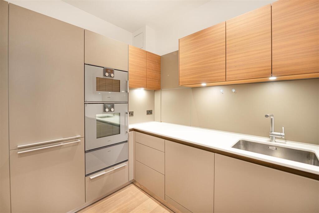 Kitchen     .jpg