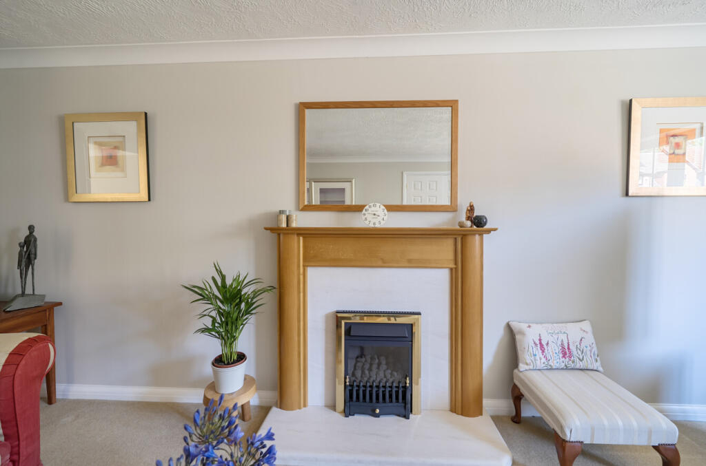 1316000-21-68654c...